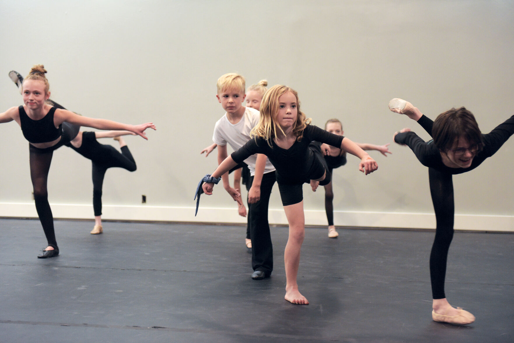 11-15-21 gravity performing arts 2web.jpg